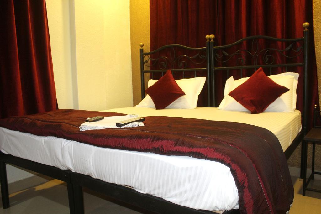 Hotel Preetam Aurangabad Luaran gambar