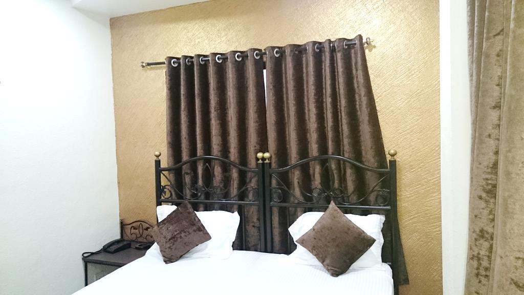 Hotel Preetam Aurangabad Luaran gambar