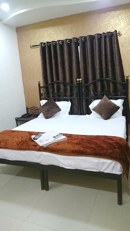 Hotel Preetam Aurangabad Luaran gambar