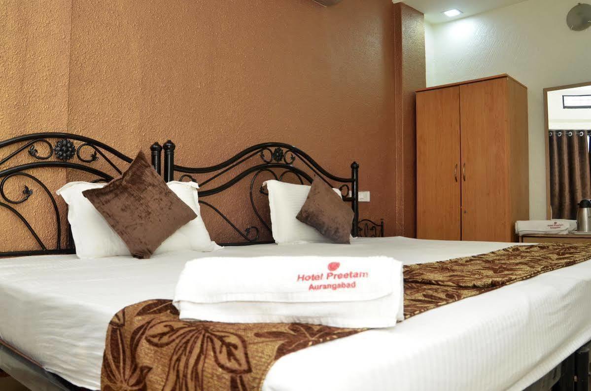 Hotel Preetam Aurangabad Luaran gambar